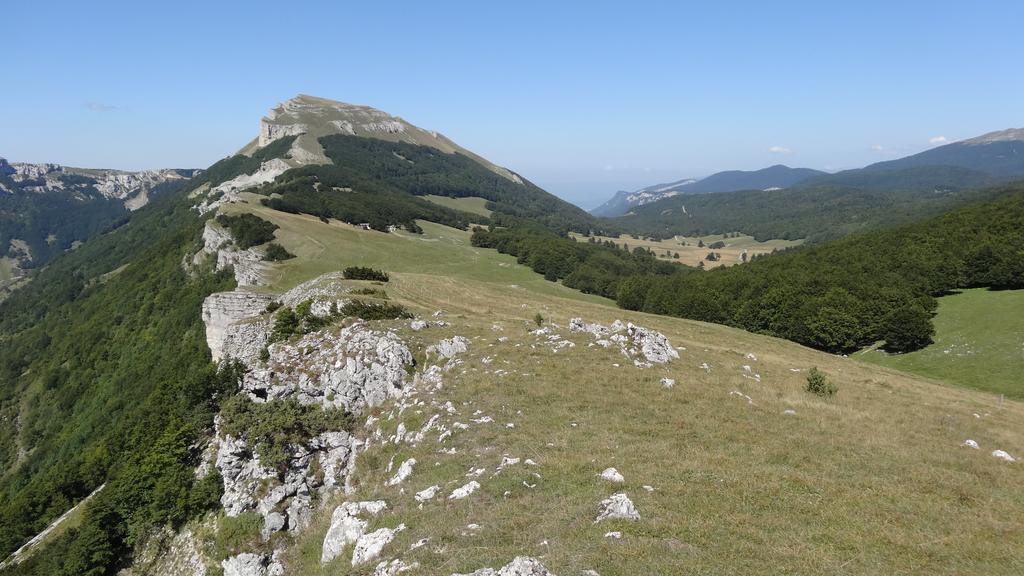 L'Estapade Des Tourelons Panzió Saint-Jean-en-Royans Kültér fotó